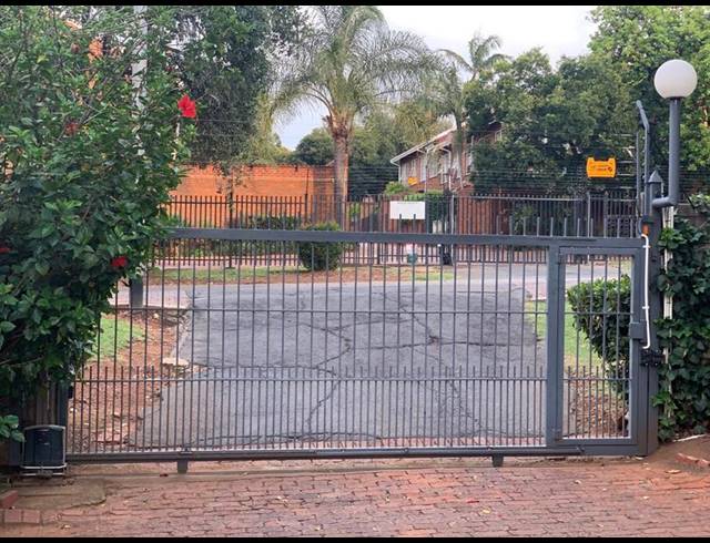 3 BEDROOM TOWNHOUSE FOR SALE IN WIERDA PARK